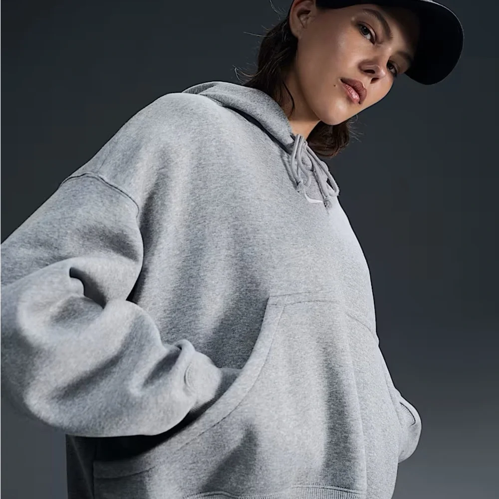 Nike Women’s Grey Soft Oversized Hoodie size Medium - Picture 10 of 10